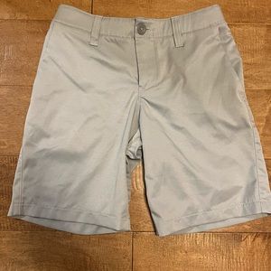 Boys Under Armour Shorts sz. 8